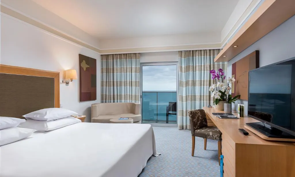 Double or Twin SUPERIOR SEA VIEW Room, Pestana Carlton Madeira Premium Ocean Resort, Madeira