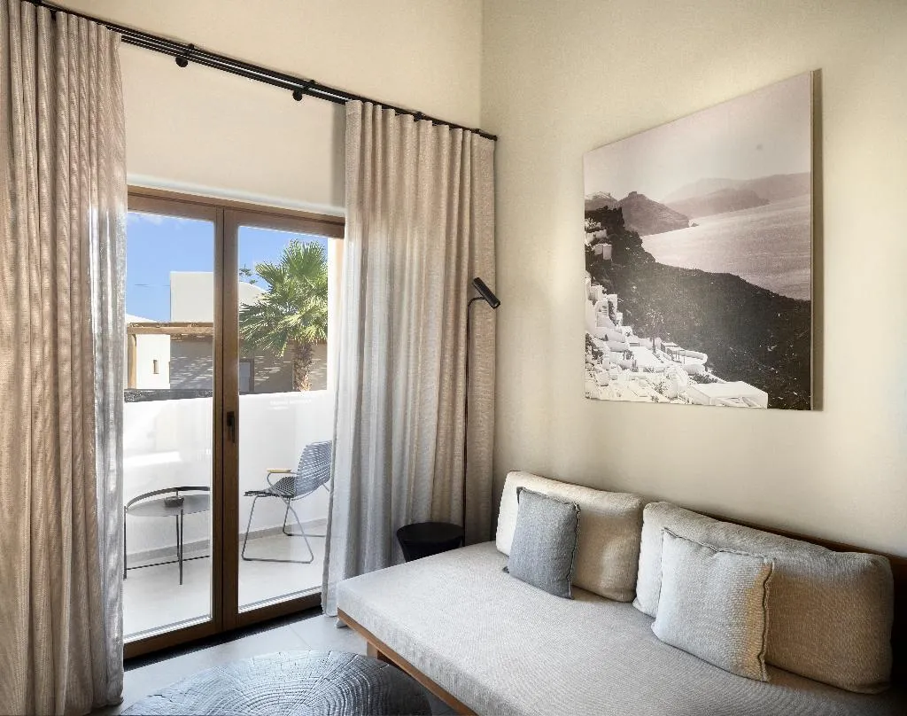 JUNIOR SUITE STANDARD Room, Radisson Blu Zaffron Resort, Santorini