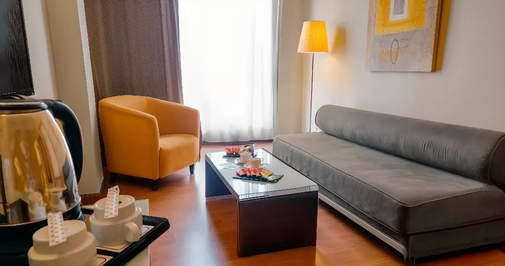JUNIOR SUITE COMFORT Room, Vertice Sevilla, Seville