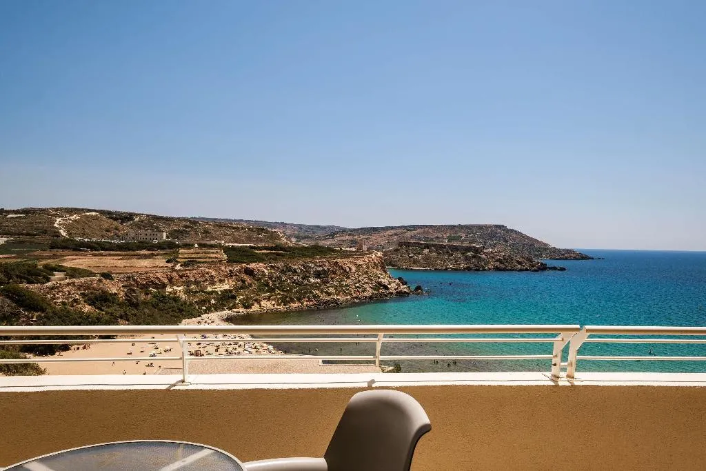 Room, Radisson Blu Resort & Spa Golden Sands, Malta