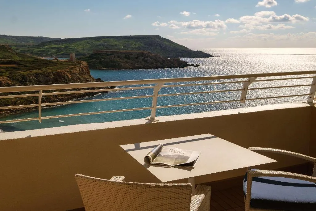 Room, Radisson Blu Resort & Spa Golden Sands, Malta