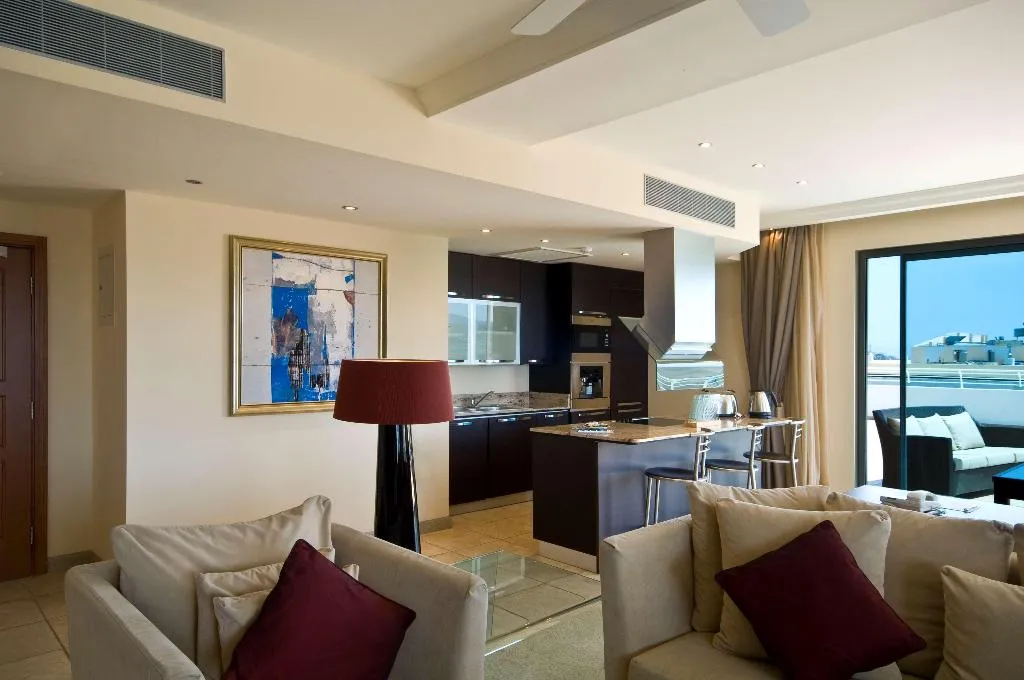 Room, Radisson Blu Resort & Spa Golden Sands, Malta
