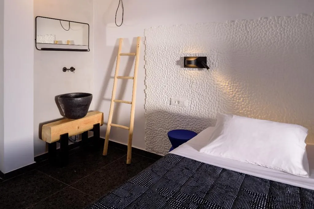 JUNIOR SUITE STANDARD Room, Afroditi Venus Beach Resort, Santorini