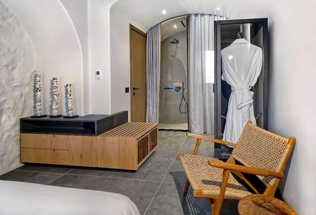 Room, Radisson Blu Zaffron Resort, Santorini