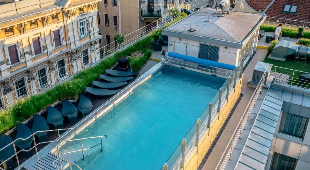 Pool, Continental Hotel Budapest, Budapest