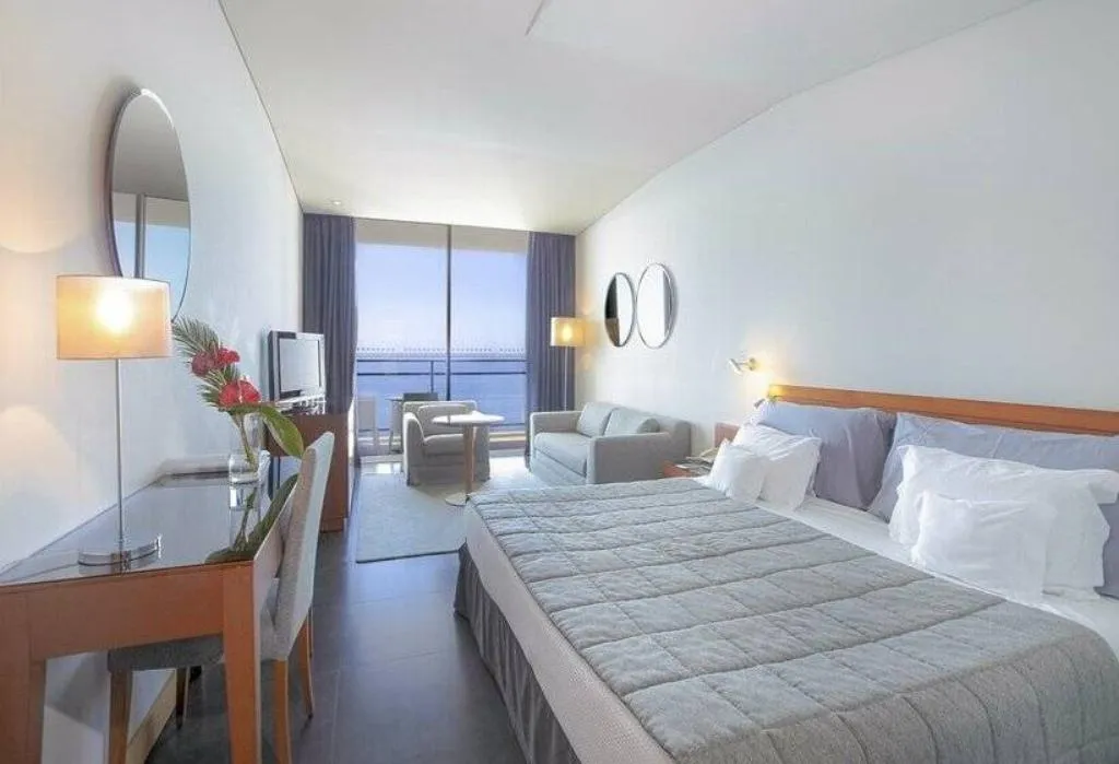 DOUBLE SUPERIOR OCEAN FRONT Room, VidaMar Resort Hotel Madeira, Madeira