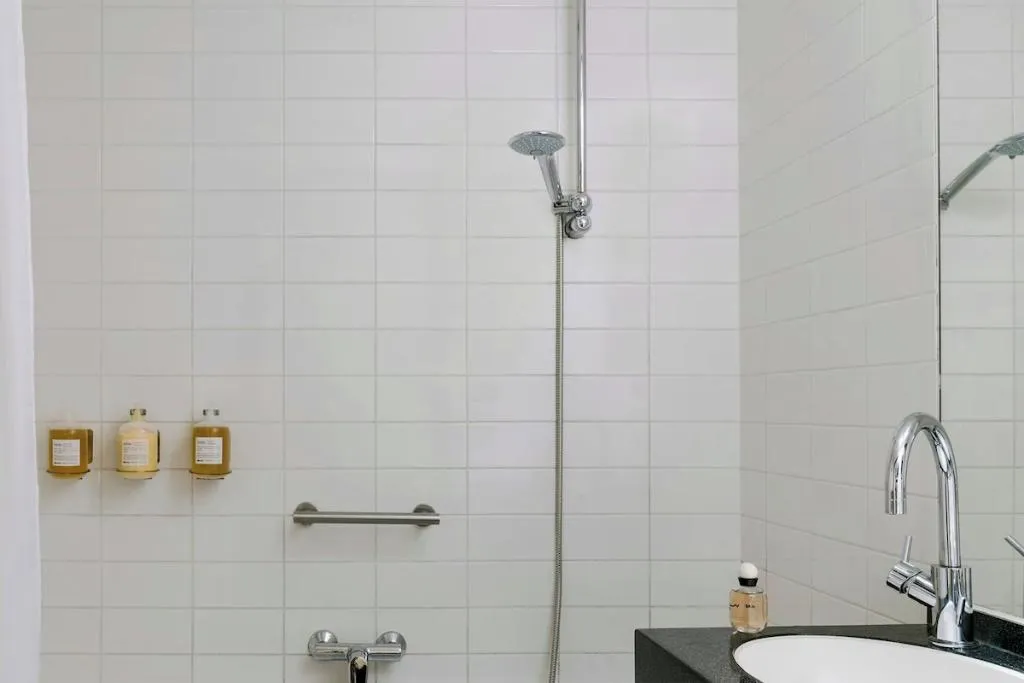 DOUBLE BASIC Room, S&A Vondel Park Hotel, Amsterdam