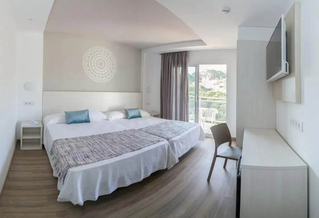 Double or Twin POOL VIEW Room, Hotel Oasis Park Splash, Costa Brava