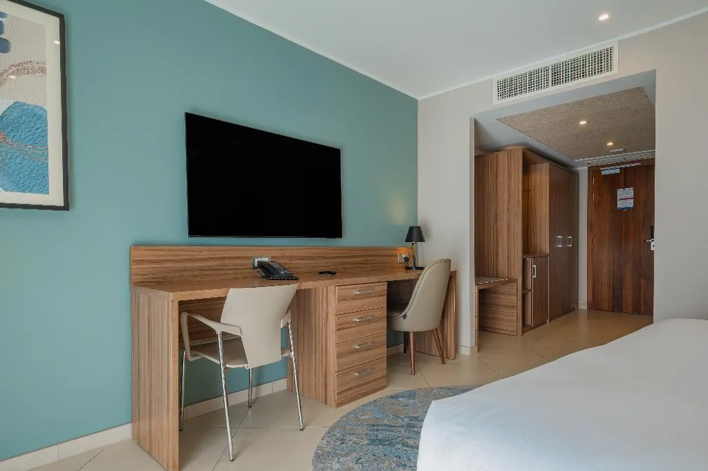 DOUBLE SUPERIOR KING BED Room, DoubleTree by Hilton Malta, Malta