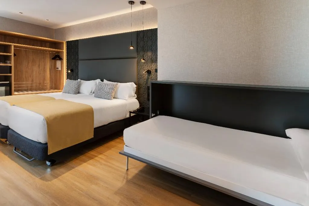Room, Catalonia Giralda, Seville