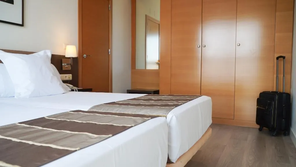 FAMILY ROOM CAPACITY 3 Room, Vertice Sevilla, Seville