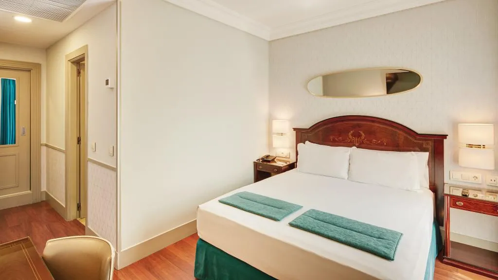 DOUBLE SINGLE USE WITH VIEWS Room, Sercotel Gran Hotel Conde Duque, Madrid