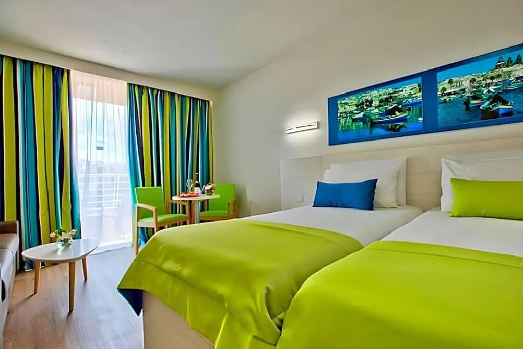 JUNIOR SUITE STANDARD Room, Hotel Santana Malta, Malta