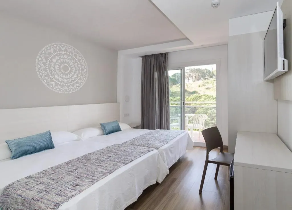 DOUBLE STANDARD Room, Hotel Oasis Park Splash, Costa Brava