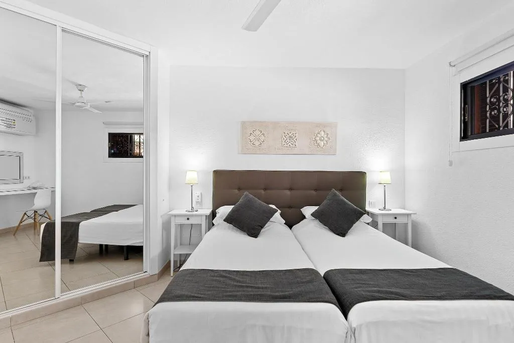 APARTMENT SUPERIOR ONE BEDROOM Room, Paloma Beach Apartments, Tenerife