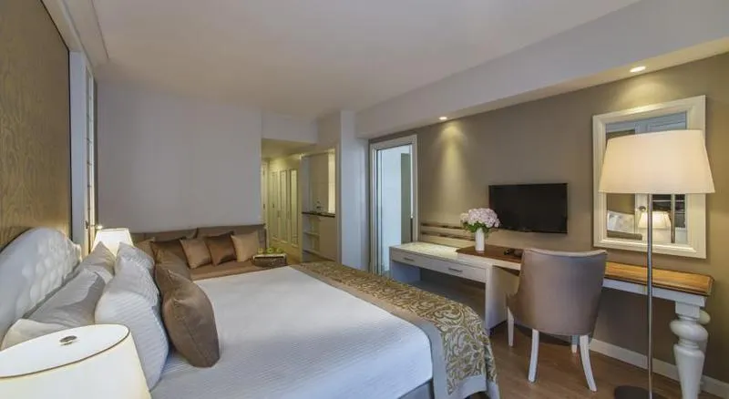 TRIPLE SEA VIEW Room, Aska Lara Resort & Spa, Antalya