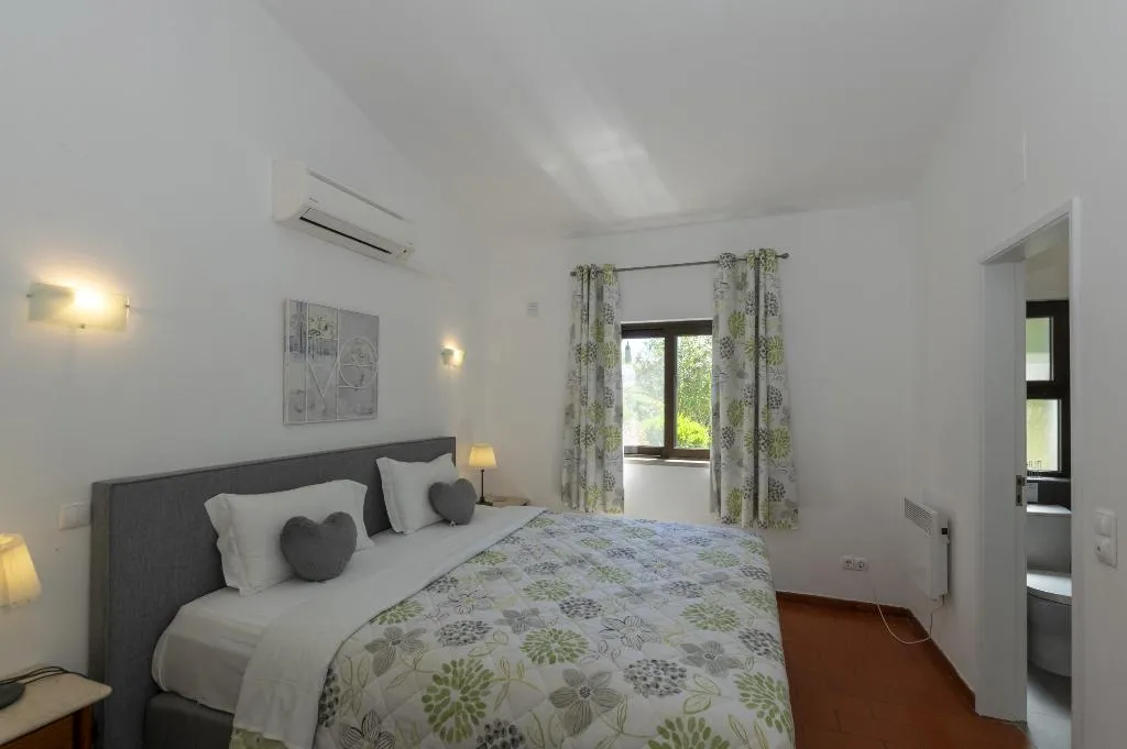 VILLA THREE BEDROOMS Room, Rocha Brava Village Resort, Algarve