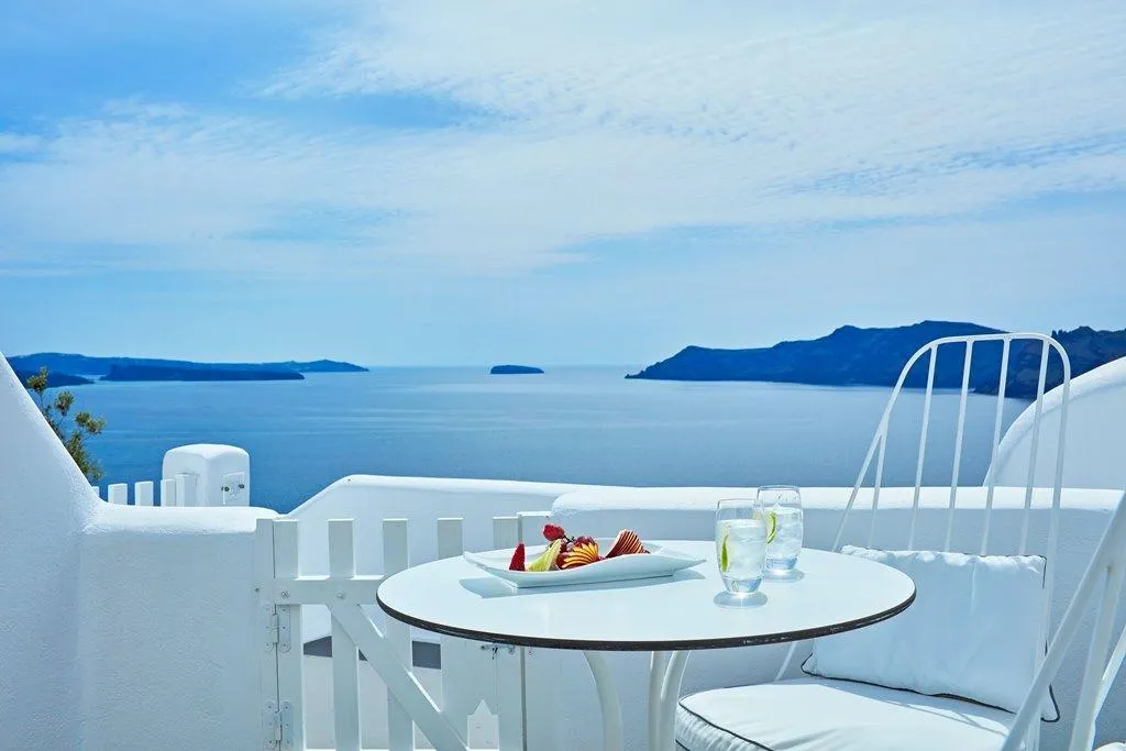 JUNIOR SUITE SEA VIEW Room, Katikies Santorini - Gea House The Leading Hotels, Santorini