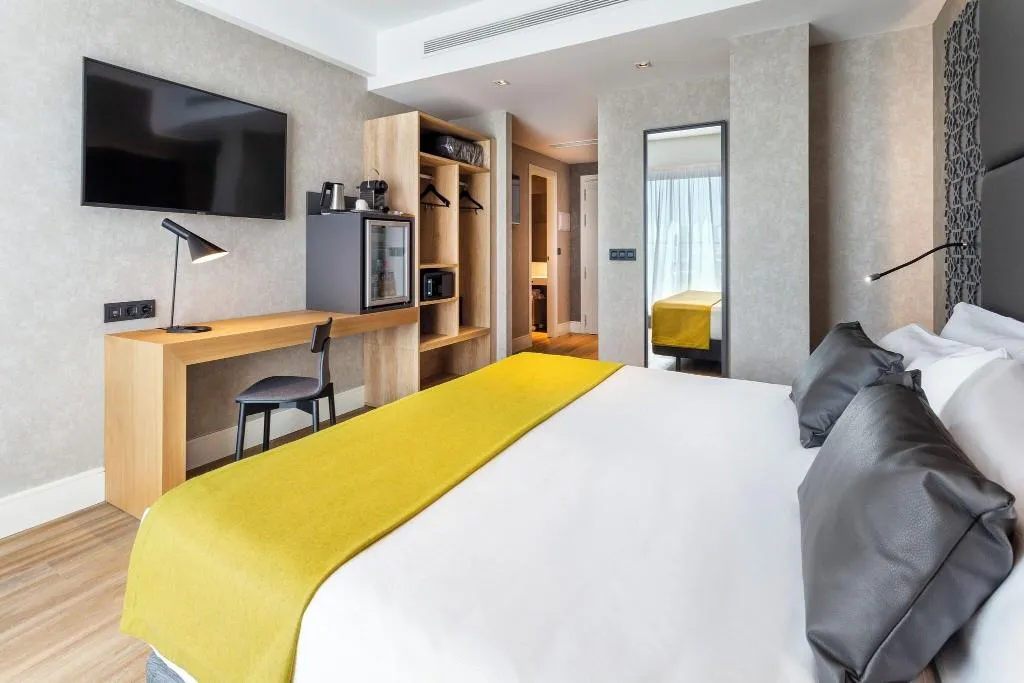 JUNIOR SUITE TWO BEDS Room, Catalonia Giralda, Seville