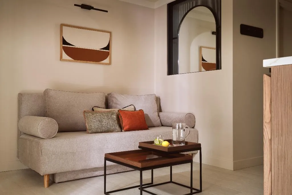 FAMILY ROOM DELUXE GARDEN VIEW Room, Eagles Palace, Small Luxury Hotels Of The World, Thessaloniki