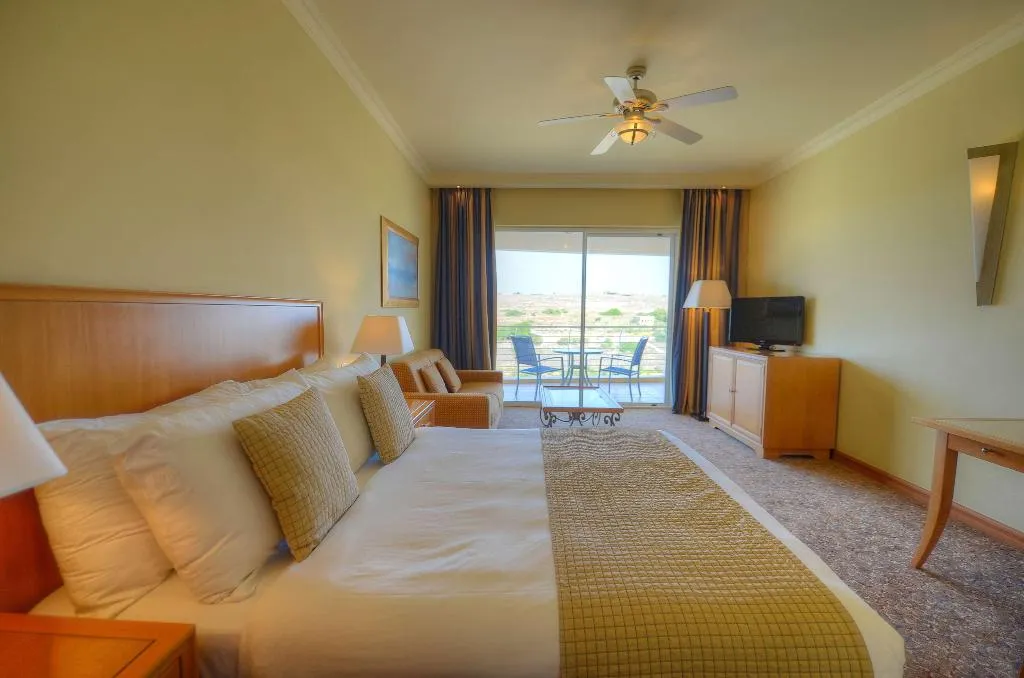 Room, Radisson Blu Resort & Spa Golden Sands, Malta