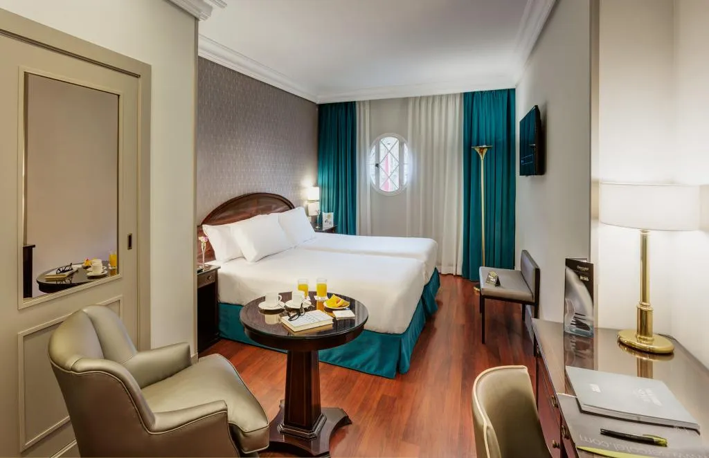 TWIN CLASSIC Room, Sercotel Gran Hotel Conde Duque, Madrid