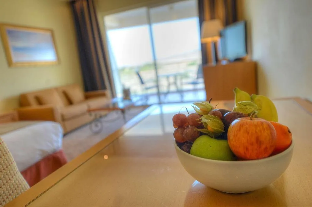 Room, Radisson Blu Resort & Spa Golden Sands, Malta