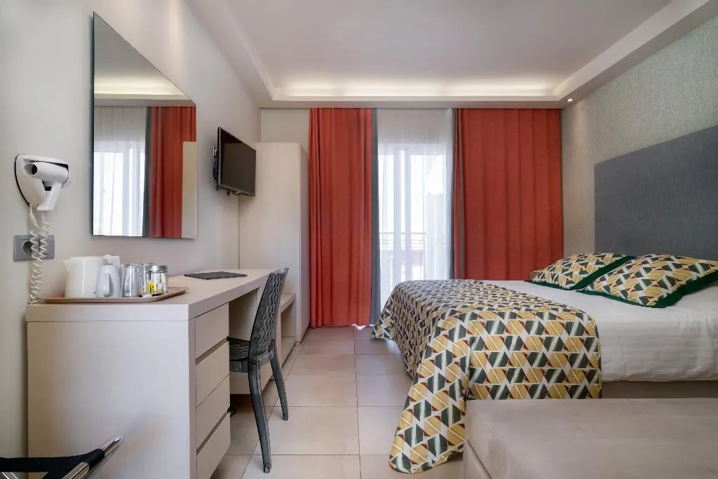Double or Twin DELUXE GARDEN VIEW Room, Mareblue Beach, Corfu