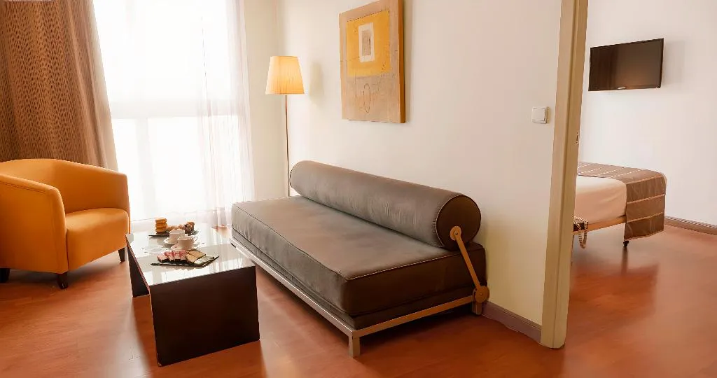 JUNIOR SUITE COMFORT Room, Vertice Sevilla, Seville