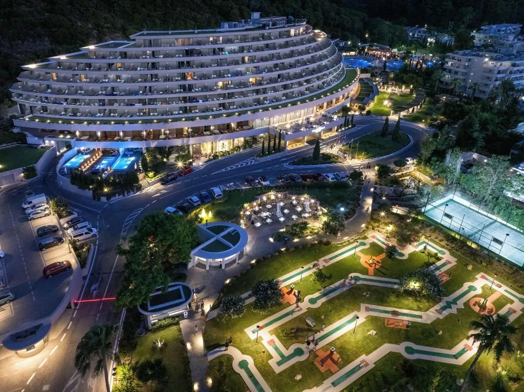 Sports and Entertainment, Olympic Palace Resort Hotel & Convention Center, Rhodes