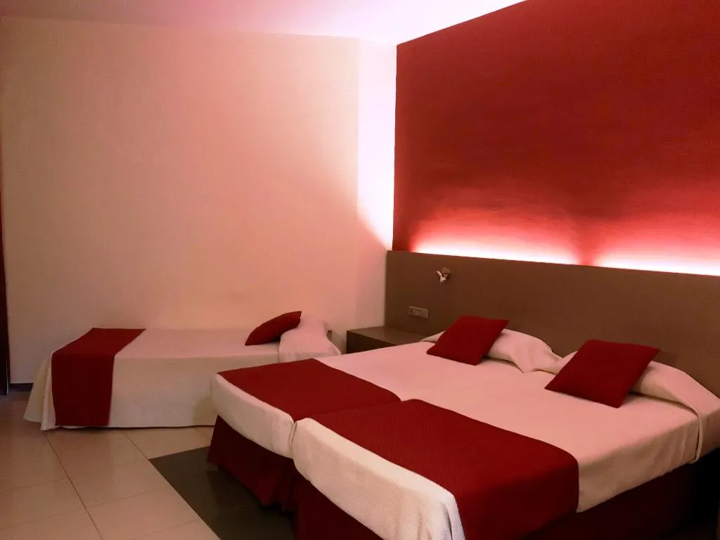 Double or Twin CAPACITY 3 Room, Hotel Nerja Club & Spa, Costa Del Sol