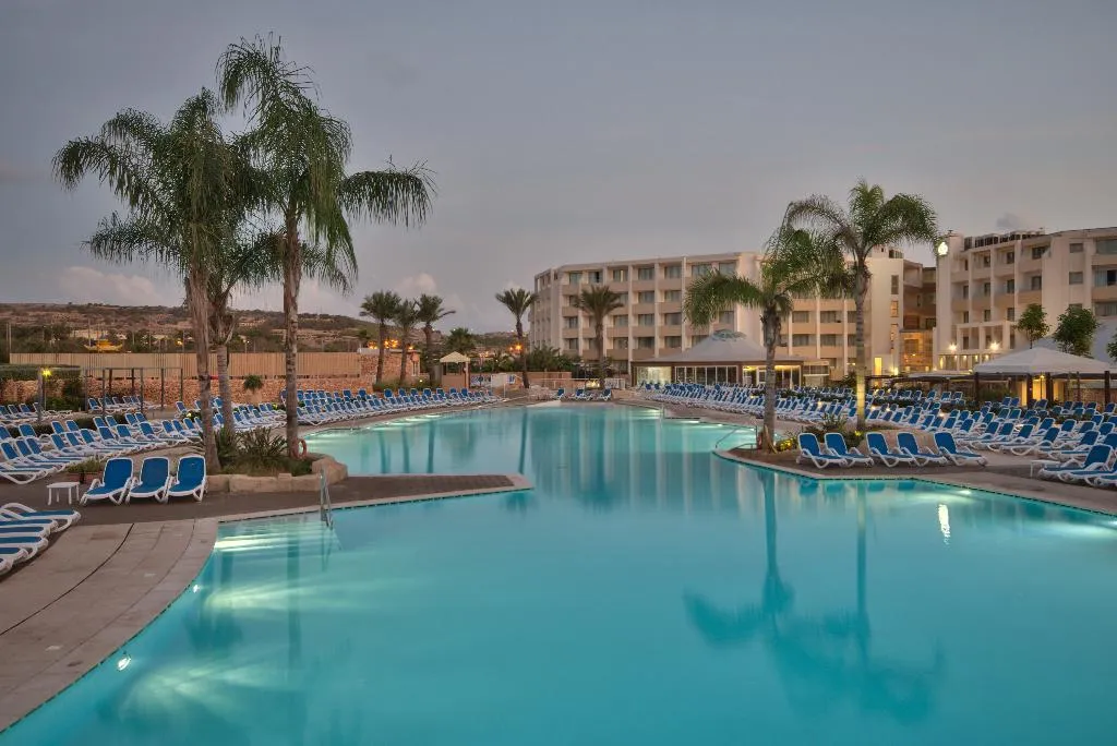 Pool, db Seabank Resort + Spa – All Inclusive, Malta