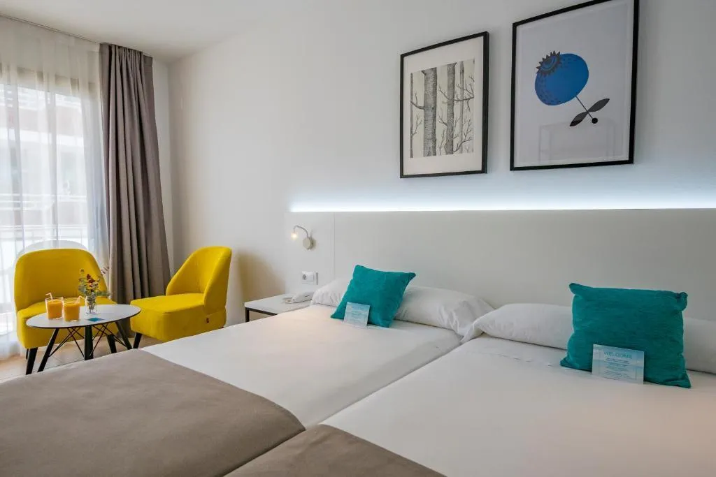 TRIPLE SUPERIOR Room, DWO Sirius, Costa Brava