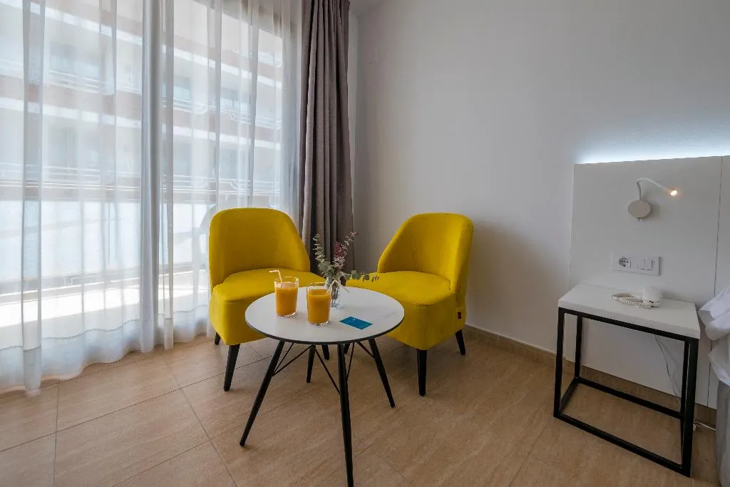 Double or Twin SUPERIOR CAPACITY 2 Room, DWO Sirius, Costa Brava