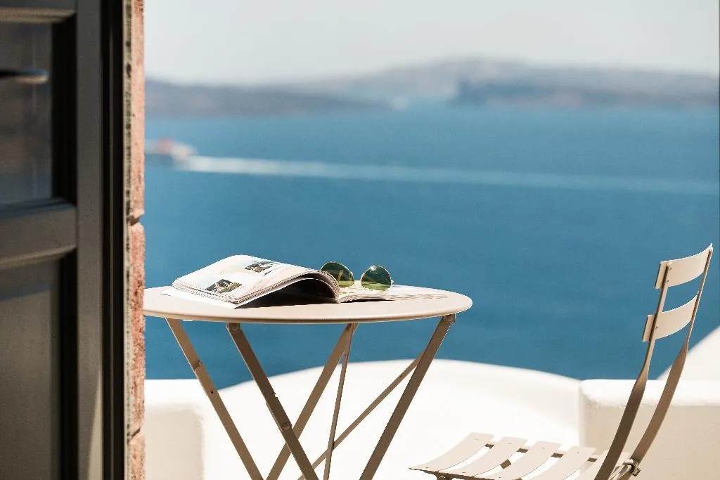 SUITE SEA VIEW WITH AIR CONDITIONING Room, Armenaki Santorini, Santorini