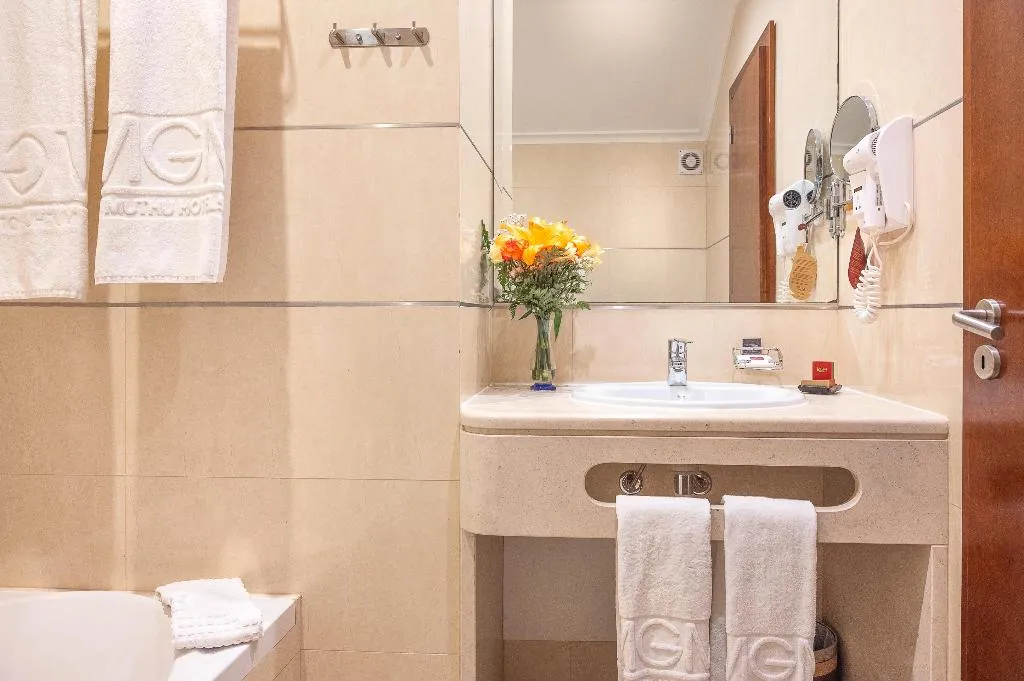 APARTMENT LUXURY TWO BEDROOMS Room, Grand Muthu Oura View Beach Club, Algarve
