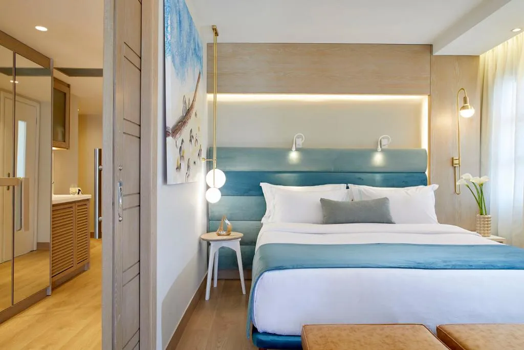 SUITE GARDEN VIEW Room, Anthemus Sea Beach Hotel & Spa, Halkidiki