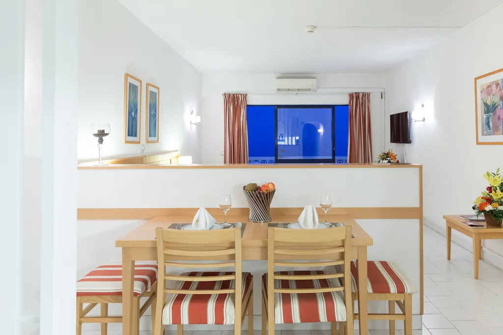 APARTMENT POOL VIEW ONE BEDROOM Room, Grand Muthu Oura View Beach Club, Algarve
