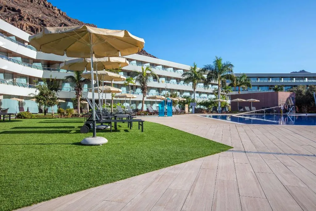 Pool, Radisson Blu Resort & Spa Gran Canaria Mogan, Gran Canaria