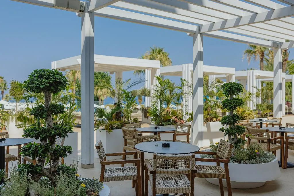 Bar, Golden Coast Beach Hotel, Cyprus