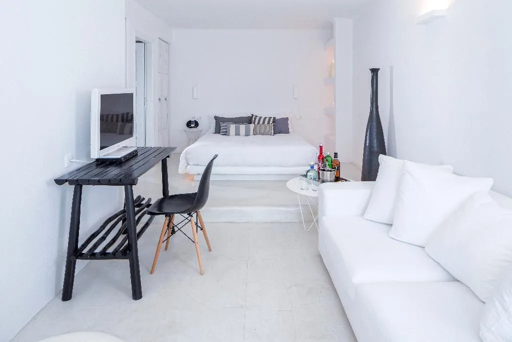 Double or Twin DELUXE Room, Ostraco Suites, Mykonos