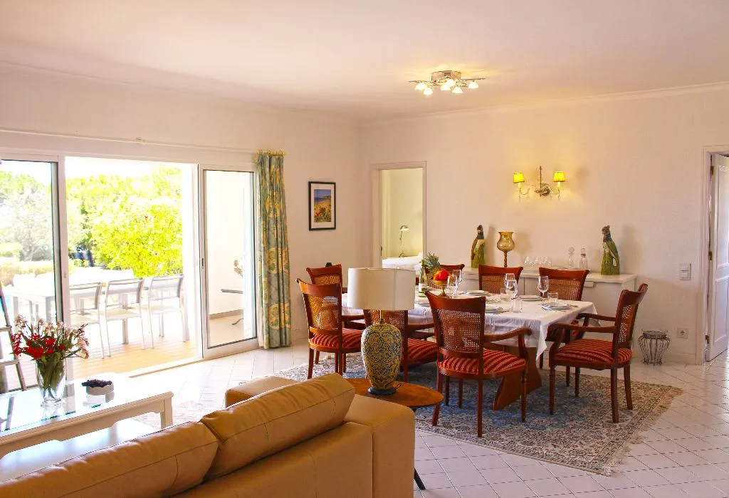 TOWNHOME FOUR BEDROOMS WITH PRIVATE POOL Room, Rocha Brava Village Resort, Algarve