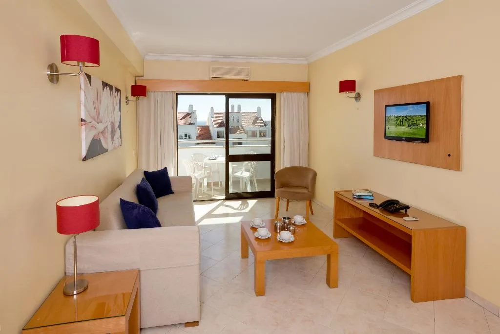 APARTMENT ONE BEDROOM Room, Paladim & Alagoamar, Algarve