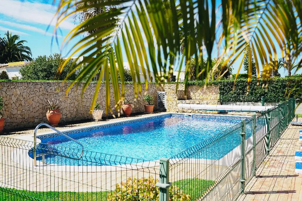 TOWNHOME THREE BEDROOMS WITH PRIVATE POOL Room, Rocha Brava Village Resort, Algarve