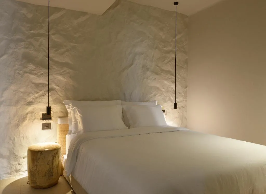 JUNIOR SUITE STANDARD Room, Radisson Blu Zaffron Resort, Santorini