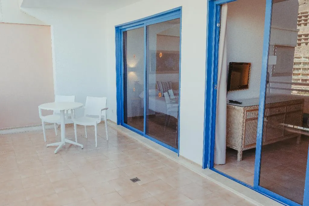 FAMILY ROOM SEA VIEW Room, LIVVO Lago Taurito & Waterpark, Gran Canaria