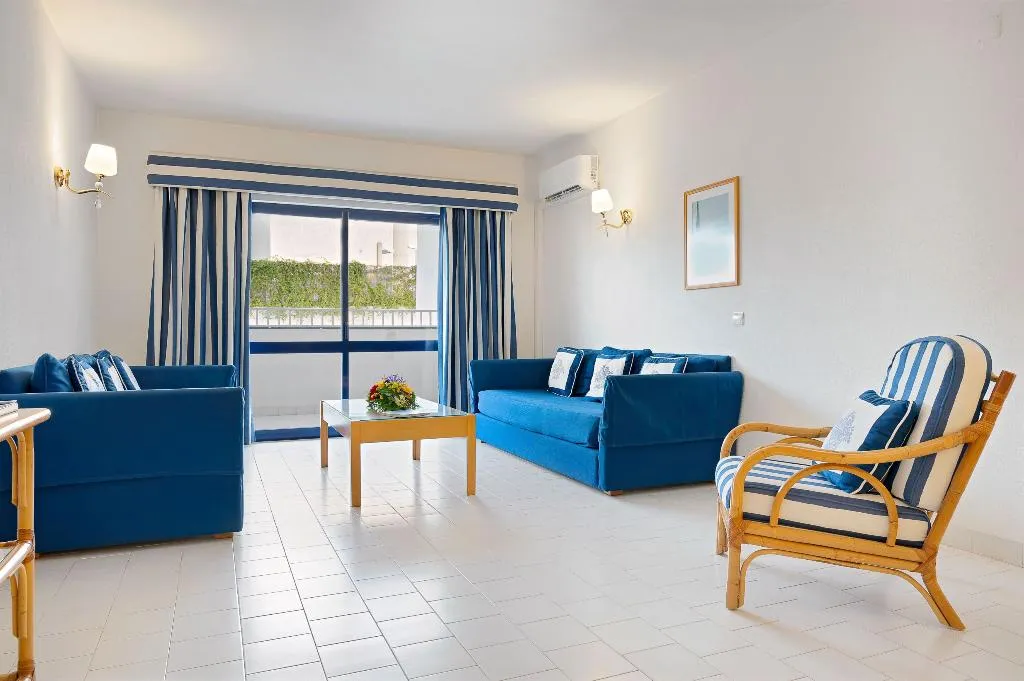 APARTMENT ONE BEDROOM WITH TERRACE Room, Grand Muthu Oura View Beach Club, Algarve