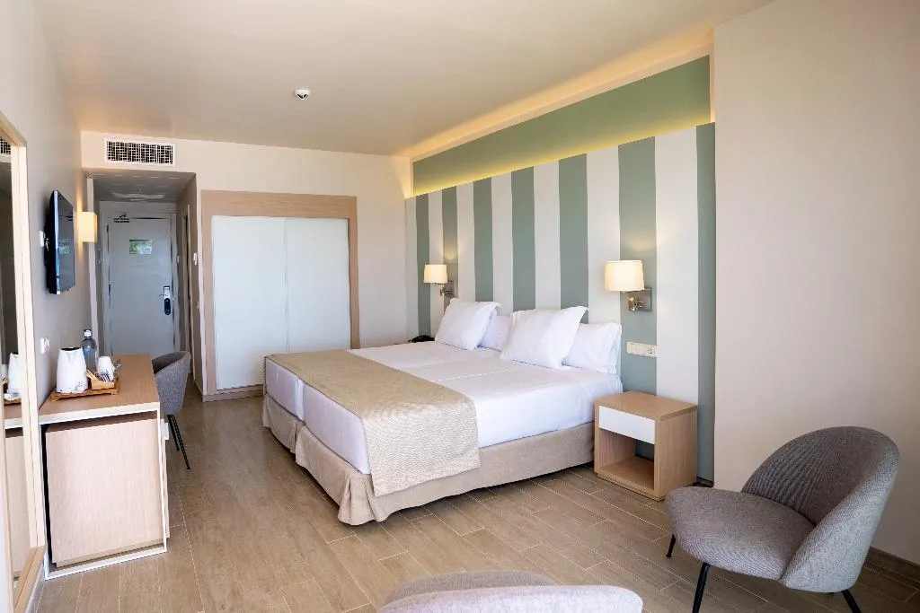Double or Twin SUPERIOR Room, Seth Santo Tomas, Menorca