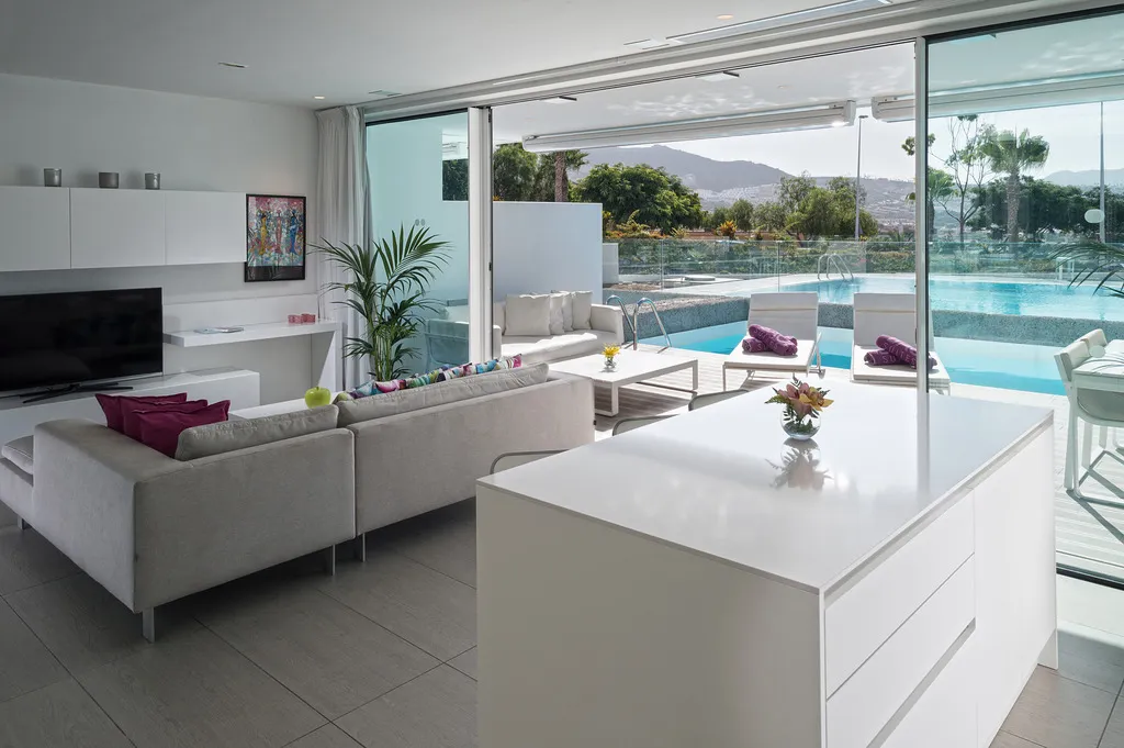 SUITE TWO BEDROOMS WITH PRIVATE POOL Room, Domes Baobab Suites, Tenerife