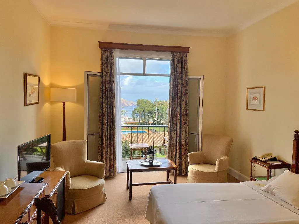 Double or Twin SUPERIOR WITH BALCONY Room, Quinta da Bela Vista, Madeira